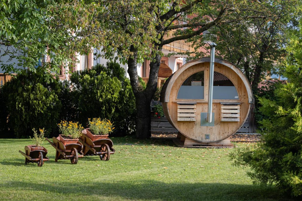 Bed and Breakfast Piccolo Orso Bruno Cavareno Exterior foto